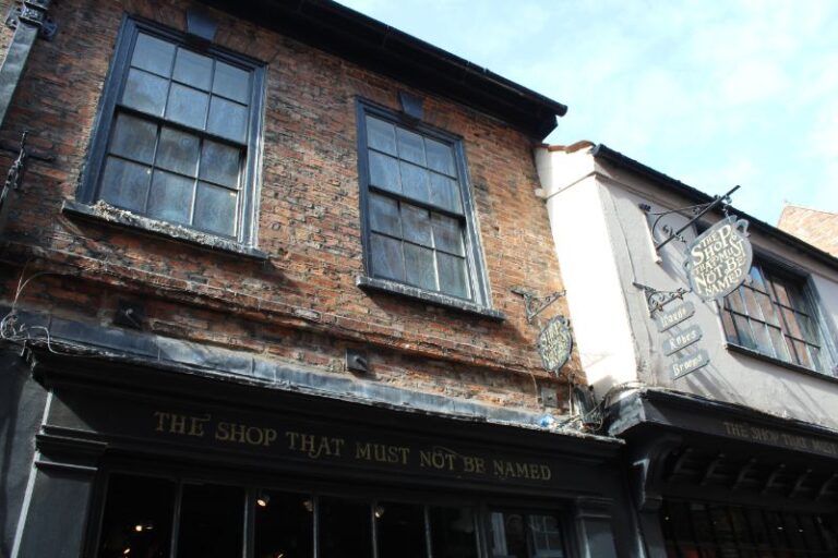 Harry Potter and The Shambles in York ⋆ Best Things To Do In York