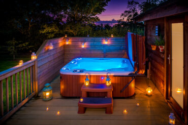 lodges with hot tubs york